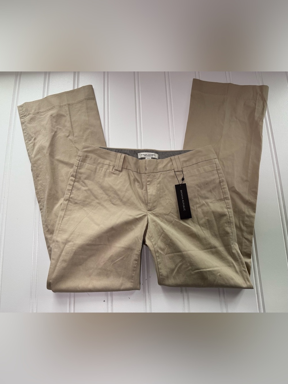 Banana Republic Women's The Logan Fit Khaki Pants Tan 6 Wide Leg NEW
